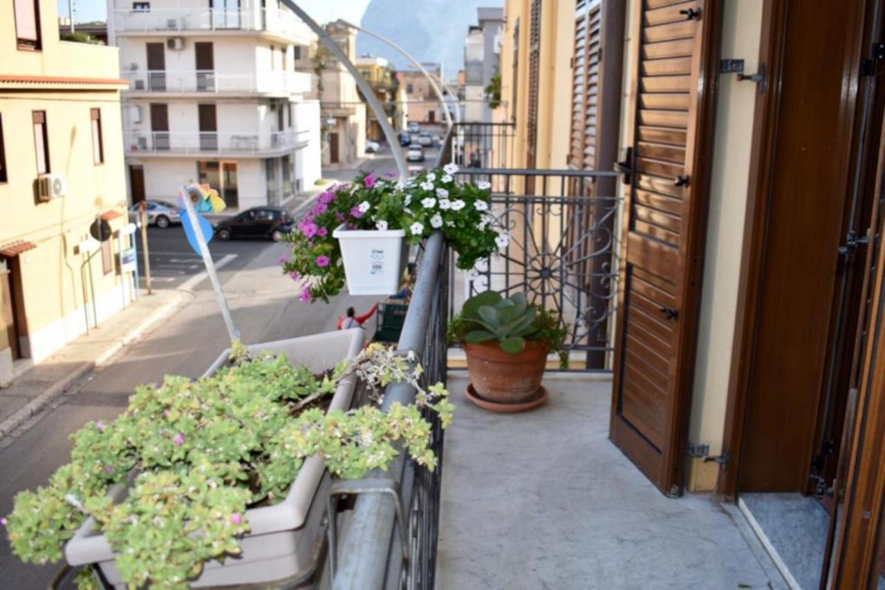 Alma Nua Bed and Breakfast Terrasini Εξωτερικό φωτογραφία