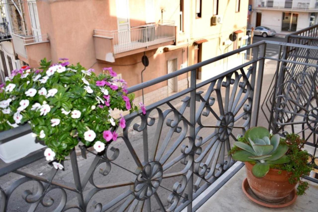 Alma Nua Bed and Breakfast Terrasini Εξωτερικό φωτογραφία